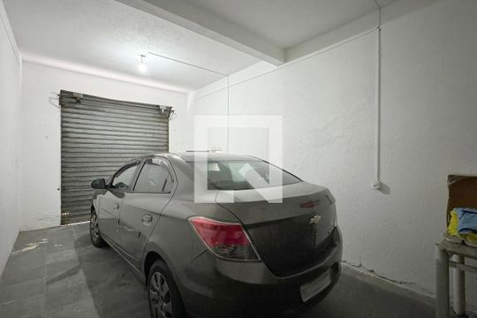 Garagem de casa à venda com 2 quartos, 60m² em Vila Engenho Novo, Barueri