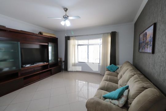 Casa para alugar com 1 quarto, 80m² em Vila Antonina, São Paulo