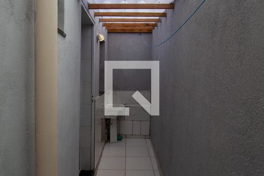 Área de Serviço de casa para alugar com 1 quarto, 30m² em Cidade Antônio Estêvão de Carvalho, São Paulo