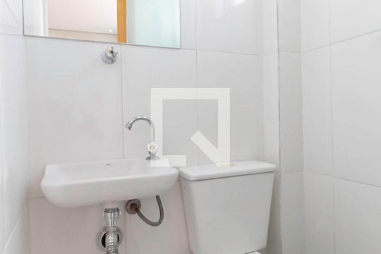 Lavabo de apartamento para alugar com 2 quartos, 54m² em Santa Rosa, Belo Horizonte