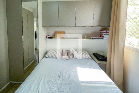 Quarto 1 de apartamento para alugar com 2 quartos, 41m² em Jardim Boa Vista (zona Oeste), São Paulo