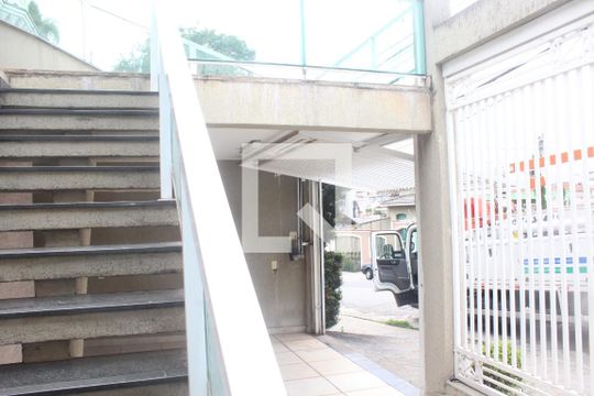 Garagem de casa para alugar com 4 quartos, 140m² em Água Fria, São Paulo
