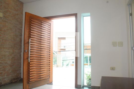 Sala de Estar de casa para alugar com 4 quartos, 140m² em Água Fria, São Paulo