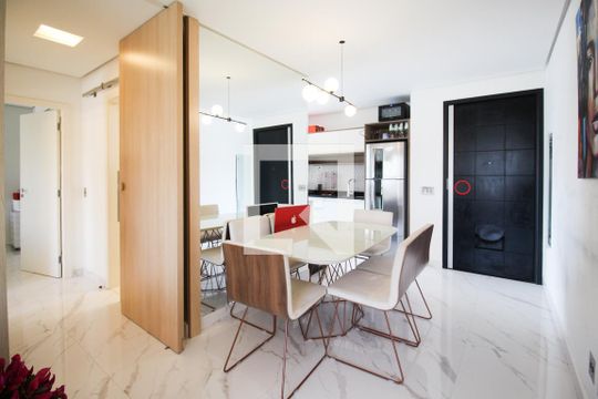 Cozinha de apartamento para alugar com 2 quartos, 75m² em Vila Olímpia, São Paulo