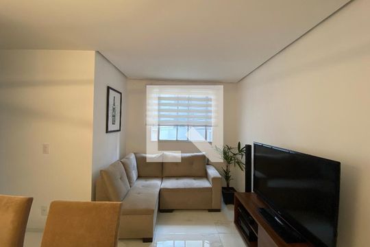 Sala de apartamento para alugar com 2 quartos, 47m² em Piedade, Rio de Janeiro