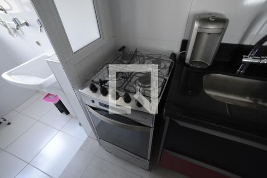 Cozinha de apartamento para alugar com 2 quartos, 55m² em Ipiranga, São Paulo