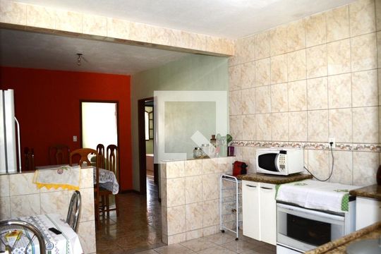 Cozinha de casa à venda com 3 quartos, 500m² em Dom Silverio, Belo Horizonte