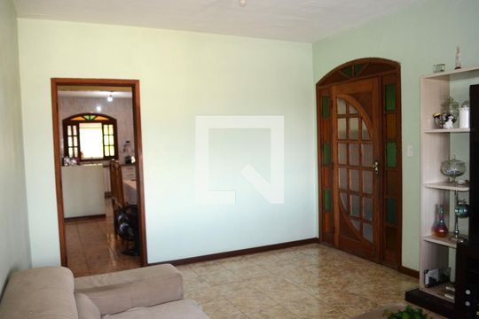 Detalhe Sala de casa à venda com 3 quartos, 500m² em Dom Silverio, Belo Horizonte