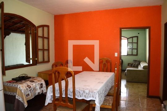 Casa à venda com 3 quartos, 500m² em Dom Silverio, Belo Horizonte