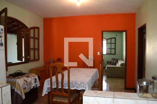 Detalhe Sala de casa à venda com 3 quartos, 500m² em Dom Silverio, Belo Horizonte