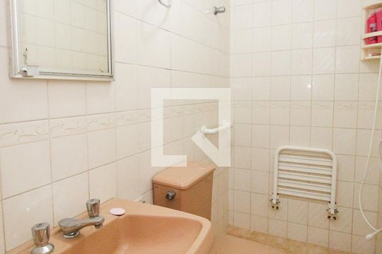 Banheiro da Suíte de casa para alugar com 3 quartos, 250m² em Jardim Taboao, São Paulo