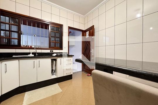 Cozinha de casa à venda com 3 quartos, 132m² em Parque São Vicente, Mauá
