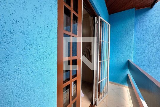sacada de casa à venda com 3 quartos, 132m² em Parque São Vicente, Mauá