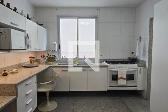 Cozinha de apartamento à venda com 3 quartos, 104m² em Santa Efigênia, Belo Horizonte