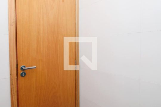 Banheiro de apartamento à venda com 2 quartos, 42m² em Vila Nova Mazzei, São Paulo