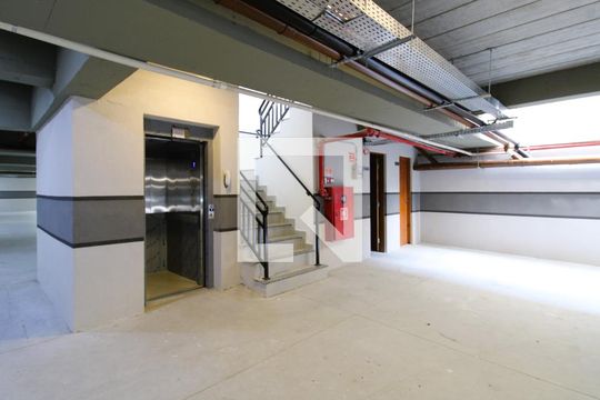 Garagem de apartamento à venda com 2 quartos, 42m² em Vila Nova Mazzei, São Paulo