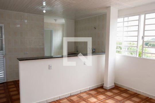 Casa para alugar com 2 quartos, 49m² em Km 18, Osasco