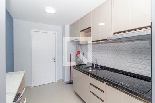 Cozinha de kitnet/studio para alugar com 1 quarto, 25m² em Tatuapé, São Paulo