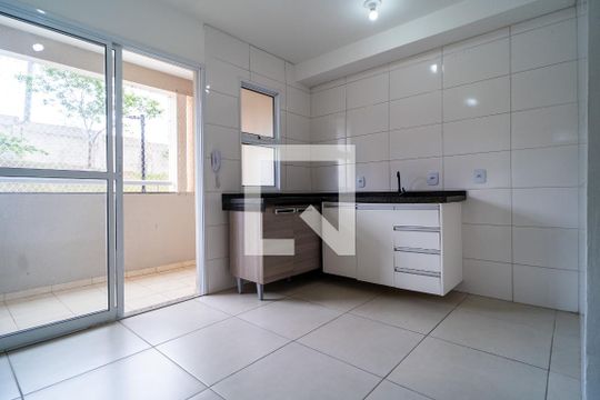 Cozinha de apartamento para alugar com 2 quartos, 48m² em Jardim das Estrelas, Sorocaba