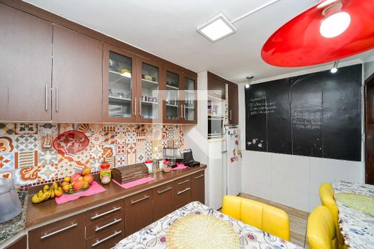 Cozinha de casa à venda com 3 quartos, 213m² em Rubem Berta, Porto Alegre