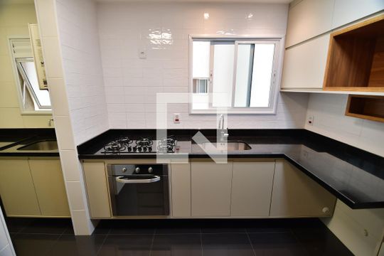 Cozinha de apartamento à venda com 3 quartos, 106m² em Fazenda São Quirino, Campinas