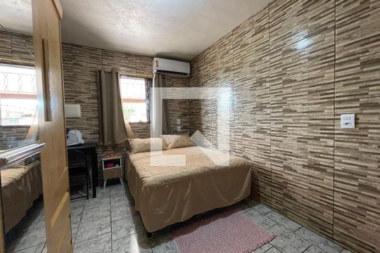 Quarto de casa à venda com 2 quartos, 70m² em Campina, São Leopoldo