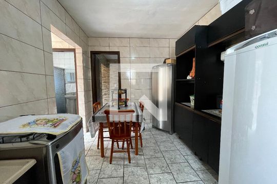 Cozinha de casa à venda com 2 quartos, 70m² em Campina, São Leopoldo