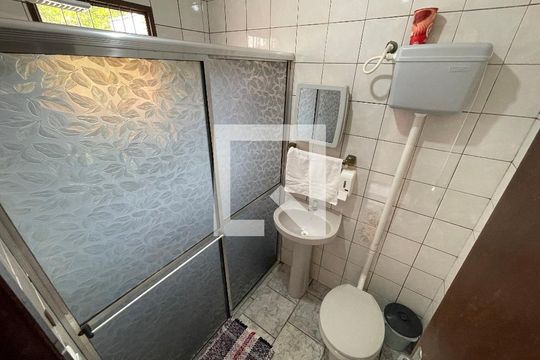 Banheiro de casa à venda com 2 quartos, 70m² em Campina, São Leopoldo
