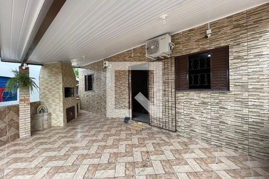 Área externa de casa à venda com 2 quartos, 70m² em Campina, São Leopoldo