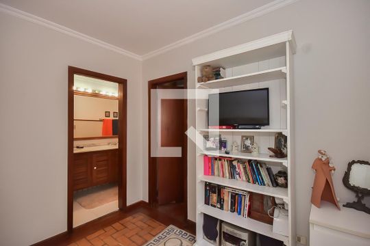 Suíte de casa de condomínio à venda com 4 quartos, 289m² em Jardim Ampliacao, São Paulo