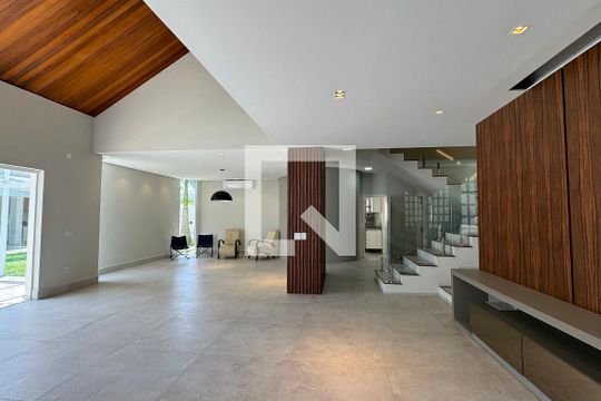 Casa de Condomínio à venda com 3 quartos, 500m² em Alphaville, Santana de Parnaíba