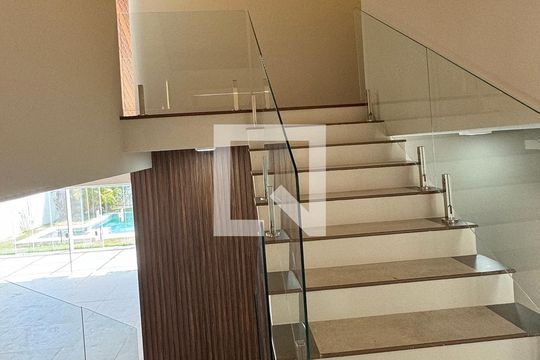 Entrada de casa de condomínio à venda com 3 quartos, 500m² em Alphaville, Santana de Parnaíba