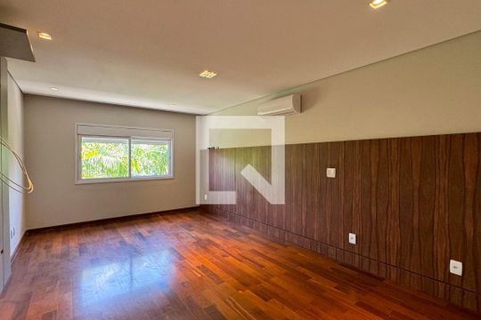 Suíte 1 de casa de condomínio à venda com 3 quartos, 500m² em Alphaville, Santana de Parnaíba