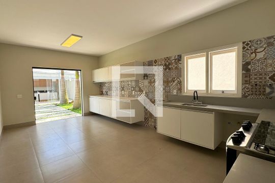 Cozinha de casa de condomínio à venda com 3 quartos, 500m² em Alphaville, Santana de Parnaíba