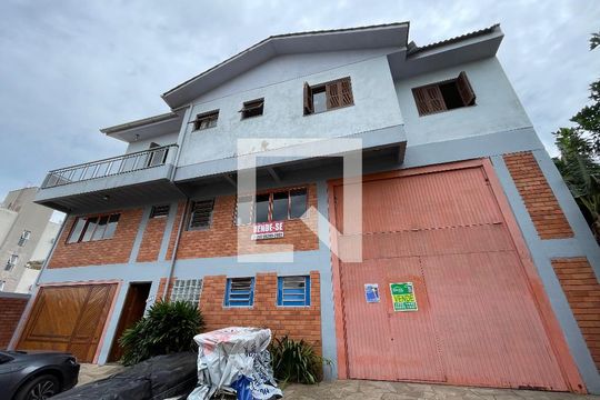 Fachada de casa à venda com 4 quartos, 550m² em Campestre, São Leopoldo