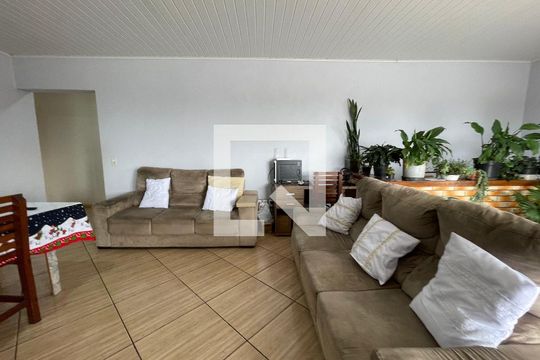 Sala de casa à venda com 4 quartos, 550m² em Campestre, São Leopoldo