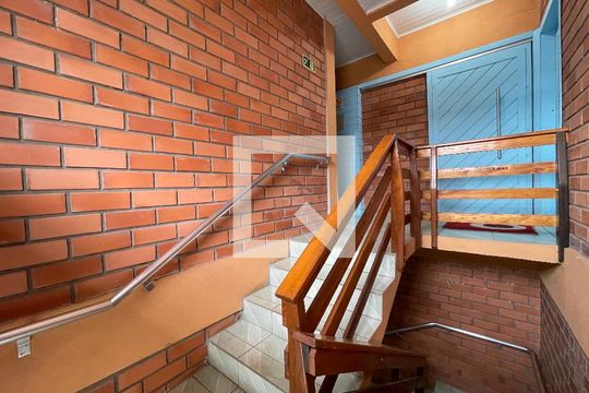 Escada de casa à venda com 4 quartos, 550m² em Campestre, São Leopoldo