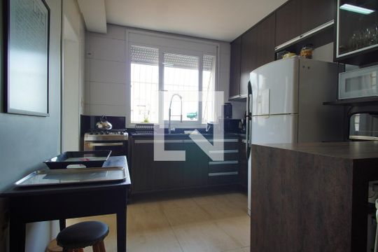 Cozinha de apartamento para alugar com 2 quartos, 120m² em Rio Branco, Porto Alegre