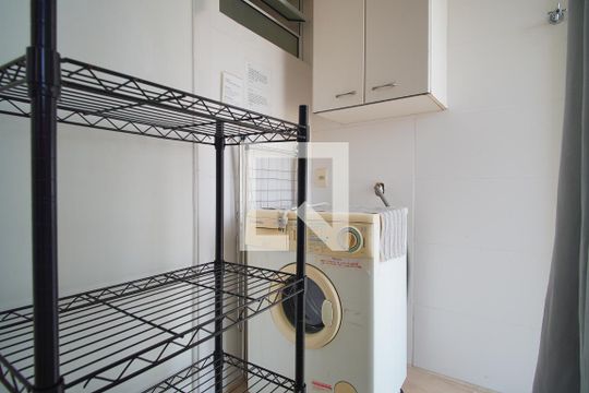 Área de Serviço de apartamento para alugar com 2 quartos, 120m² em Rio Branco, Porto Alegre