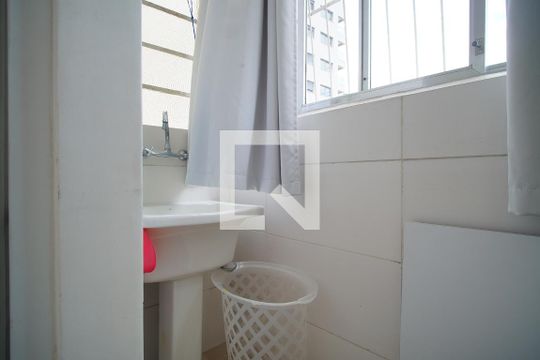 Área de Serviço de apartamento para alugar com 2 quartos, 120m² em Rio Branco, Porto Alegre