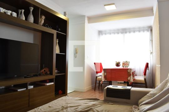 Sala de apartamento à venda com 2 quartos, 48m² em Alto Boqueirão, Curitiba