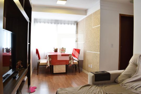 Apartamento à venda com 2 quartos, 48m² em Alto Boqueirão, Curitiba