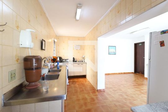 Cozinha de casa para alugar com 5 quartos, 384m² em Tremembé, São Paulo
