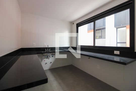 Cozinha de casa de condomínio à venda com 3 quartos, 225m² em Vila Madalena, São Paulo