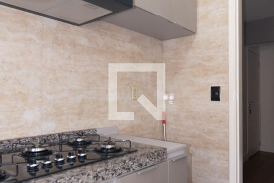 Cozinha de apartamento para alugar com 1 quarto, 40m² em Bela Vista, São Paulo