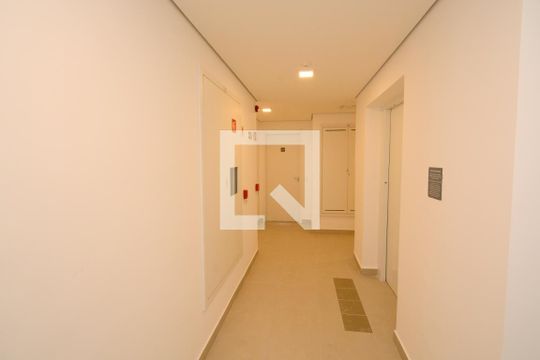 Hall de entrada de apartamento à venda com 2 quartos, 35m² em Socorro, São Paulo