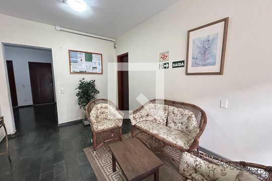 Hall de entrada de apartamento à venda com 2 quartos, 65m² em Vila Campo Grande, São Paulo