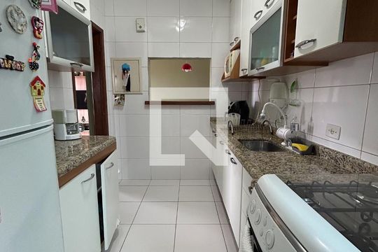 Cozinha de apartamento à venda com 2 quartos, 65m² em Vila Campo Grande, São Paulo