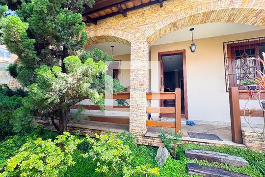 Área comum de casa à venda com 4 quartos, 480m² em Eldorado, Contagem