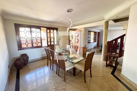 Sala de casa à venda com 4 quartos, 480m² em Eldorado, Contagem